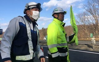 営業所パト 道央自動車道下り線走行車線規制（江別営業所）