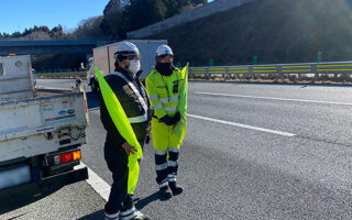 安全パト 中央自動車道上り線走行車線規制（大月営業所）