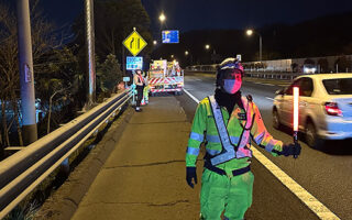 役員パト 関越自動車道上り線走行車線規制（所沢営業所）