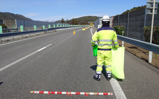 安全パト 中央自動車道下り線走行車線規制（松本営業所）