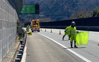 所長パト 中央自動車道上り線2/3走行規制（大月営業所）