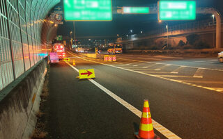 安全パト 東名高速道路下り線ランプ規制（平塚営業所）