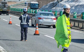 安全パト 道央自動車道下り線走行車線規制（江別営業所）