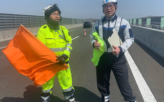 支社長パト 道央自動車道北路線上下線追越車線規制（江別営業所）