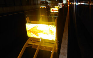安全パト 中央自動車道上り線追越車線規制（八王子多摩営業所）