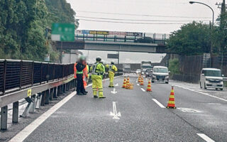 所長パト 小田原厚木道路上下線対面通行規制（厚木営業所）