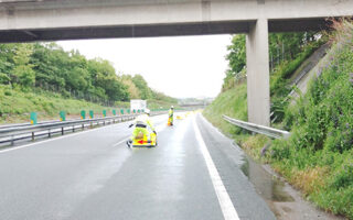 支社長パト 中央自動車道上下線対面通行規制（甲府営業所）