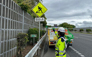 安全パト 中国自動車道下り線路肩規制（神戸西営業所）