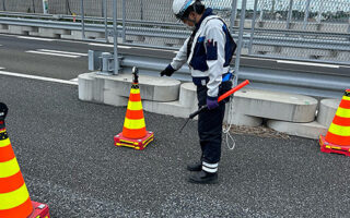 所長パトロール 中央自動車道走行固定規制内誘導+路下用地内作業（八王子多摩営業所）