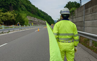 安全パトロール 中央自動車道上り線走行車線規制（松本営業所）