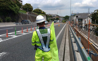 安全パトロール 横浜新道下り線ランプ規制（港北営業所）