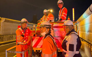 所長パトロール 中央自動車道下り線追越車線規制（八王子維持営業所）