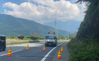 所長パトロール 中央自動車道上り線走行車線規制（大月営業所）
