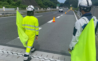 安全課パトロール 中央道上り線登坂車線規制+中央道上り線追越車線規制（大月営業所）