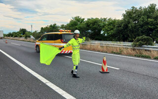 安全パトロール 北関東自動車道東行き走行車線規制（太田桐生営業所）
