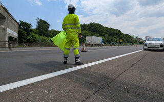 安全パトロール 道央自動車道北路線上り線走行車線規制（江別営業所）