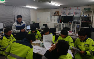 安全パトロール 国道153号線車線規制（飯田営業所）