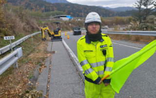 所長パトロール 中央自動車道上り線路肩規制（飯田営業所）