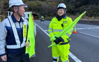 安全課パトロール 新東名高速道路上り線走行車線規制（沼津営業所）