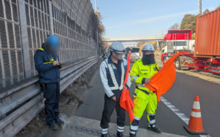 営業所パトロール 国道16号保土ヶ谷バイパス下り線路肩規制（横浜町田営業所）