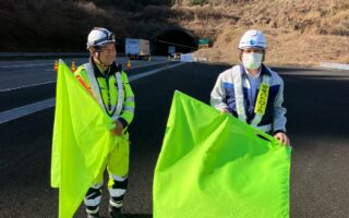 安全課パトロール 新東名高速道路下り線追越車線規制（静岡営業所）
