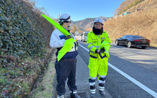 営業所パトロール 中央道下り線登坂車線規制（八王子多摩営業所）