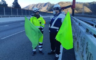 撤去パトロール 中央自動車道上り線追越車線規制（大月営業所）