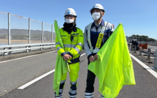 設置パトロール 小田原厚木道路上下線追越車線規制（平塚営業所）