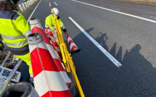 営業所パトロール 道央自動車道　北路線上下線追越車線規制（江別営業所）