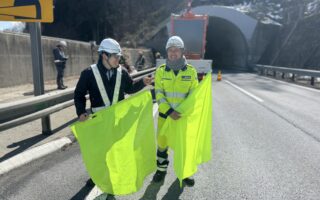営業所パトロール 中央自動車道上り線走行車線規制（諏訪営業所）