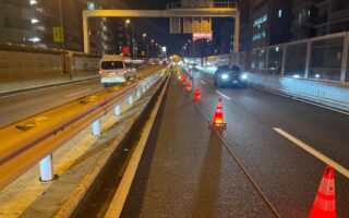 安全課パトロール　首都高速道路上り線右車線規制（加平営業所）