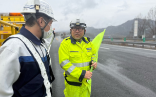 所長パトロール 中央自動車道上り線走行車線規制（大月営業所）
