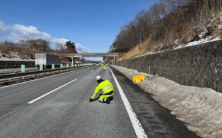 営業所パトロール 中央自動車道上り線走行車線規制（松本営業所）