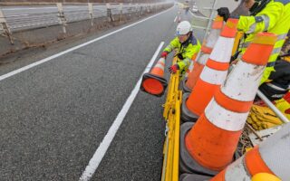 営業所パトロール 道央自動車道上り線走行車線規制（江別営業所）