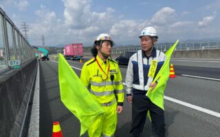 安全課パトロール 新東名高速道路下り線走行車線規制（沼津営業所）