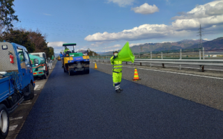 営業所パトロール 中央自動車道上り線走行車線規制（飯田営業所）