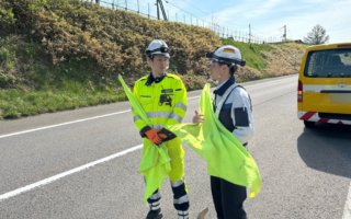 設置パトロール 札樽自動車道下り線追越車線規制（札幌営業所）