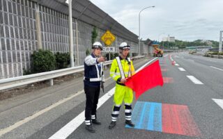 営業所パトロール 中国自動車道下り線走行車線規制（西宮営業所）