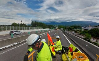 設置パトロール 上信越自動車道上り線走行車線規制（佐久営業所）