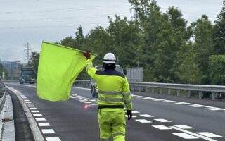 撤去パトロール 上信越自動車道下り線追越車線規制（佐久営業所）