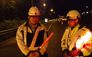 設置パトロール 東名高速道路下り線走行車線規制（厚木営業所）