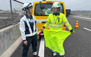 設置パトロール 名古屋第二環状自動車道外回り走行車線規制（名古屋営業所）
