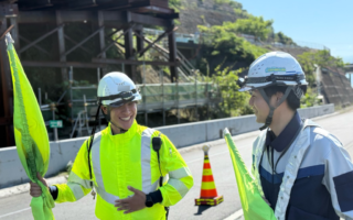 設置パトロール 中央自動車道下り線追越車線規制（大月営業所）