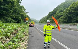 営業所パトロール 道央自動車道上り線走行車線規制（江別営業所）