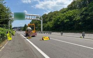 クロスパトロール 札樽自動車道下り線走行車線規制（江別営業所）