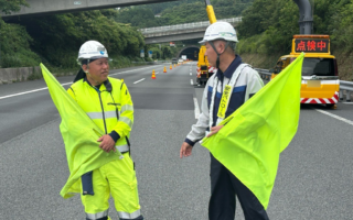 設置パトロール 新東名高速道路下り線右2車線規制（沼津営業所）