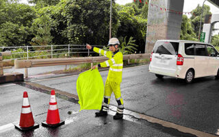 安全パトロール 県道７１号線上下線車線規制（名古屋営業所）