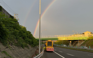 インターンパト 中央自動車道上り線車線規制（八王子多摩営業所）