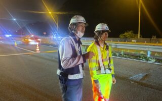 設置パトロール 横浜横須賀道路下り線走行車線規制（厚木営業所）