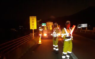 所長パトロール 中央自動車道上下線追越車線規制（大月営業所）